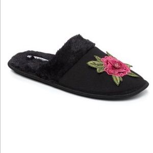 Ellen Tracy Slippers